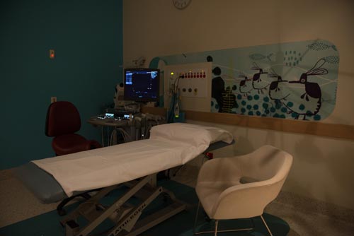 Photo of an ultrasounds scan room